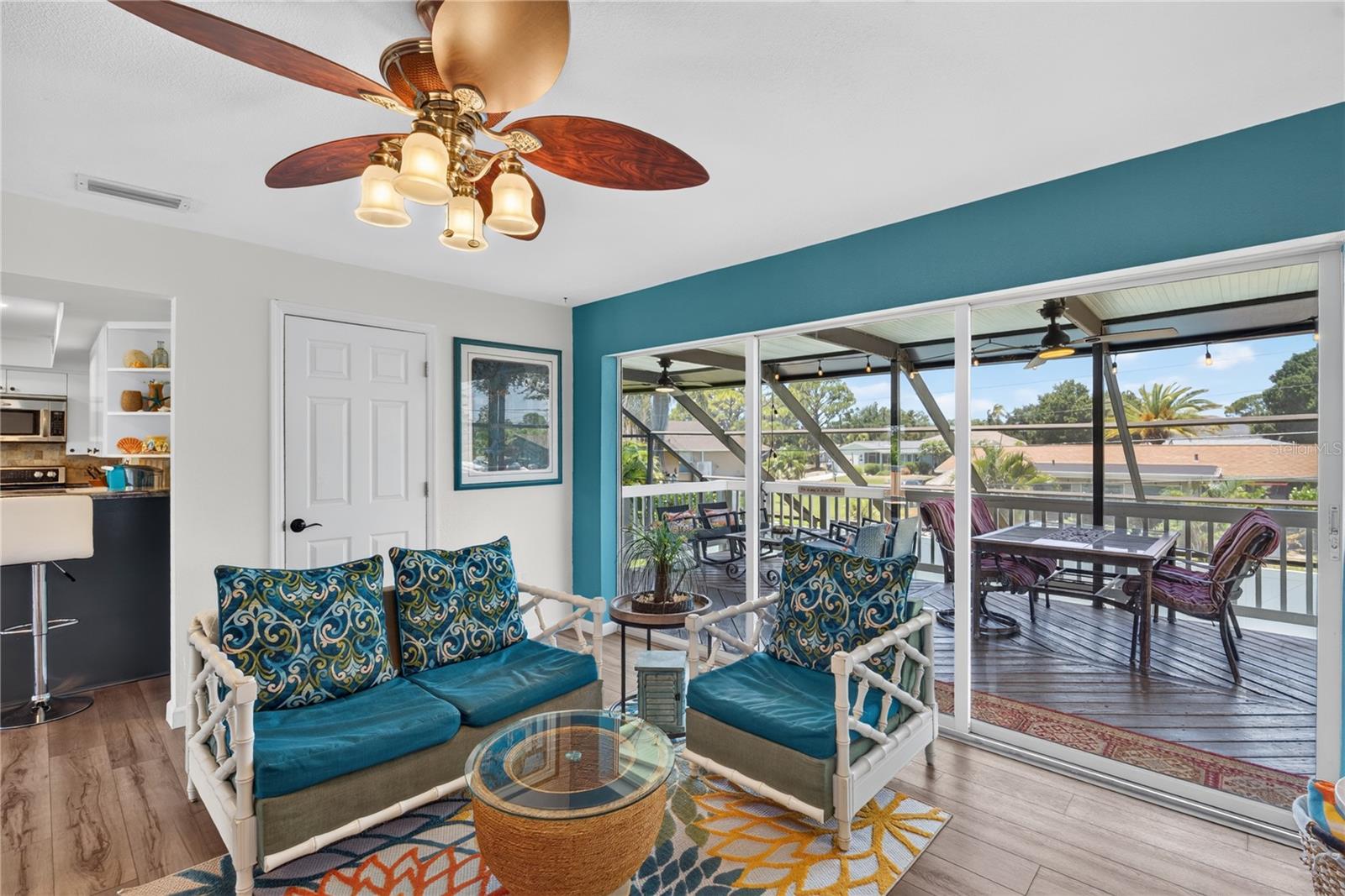 SOUTH VENICE - Residential