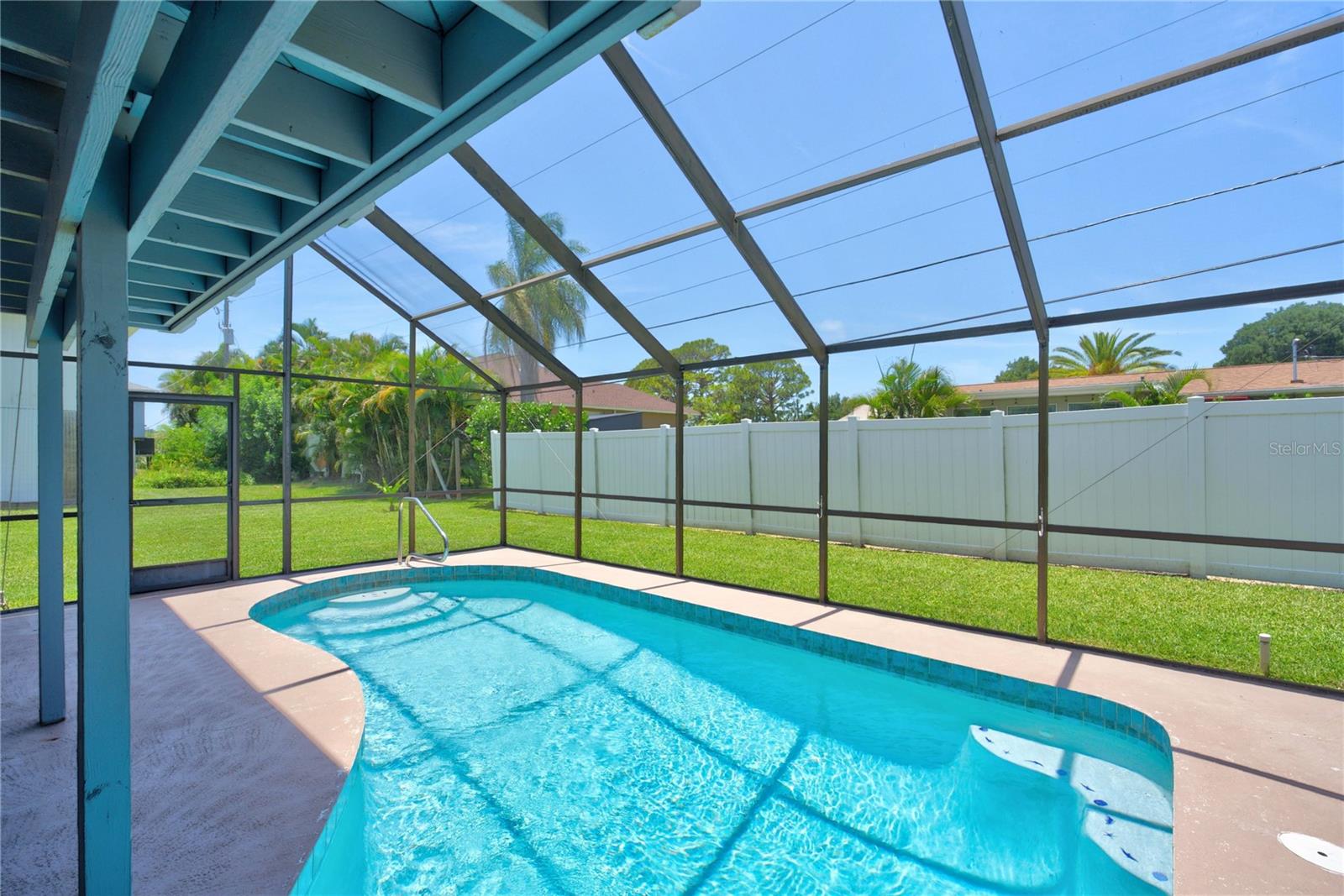 SOUTH VENICE - Residential