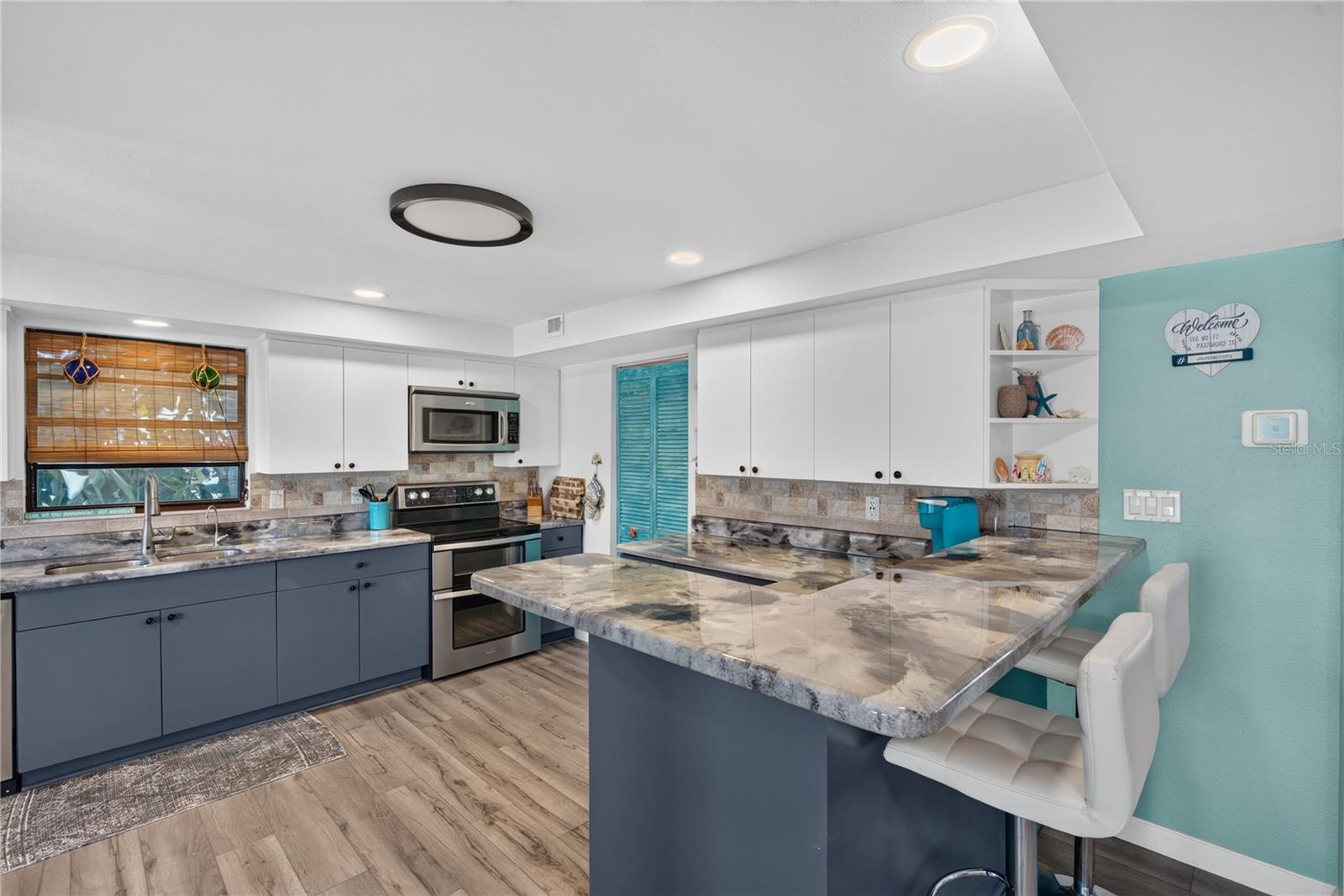 SOUTH VENICE - Residential