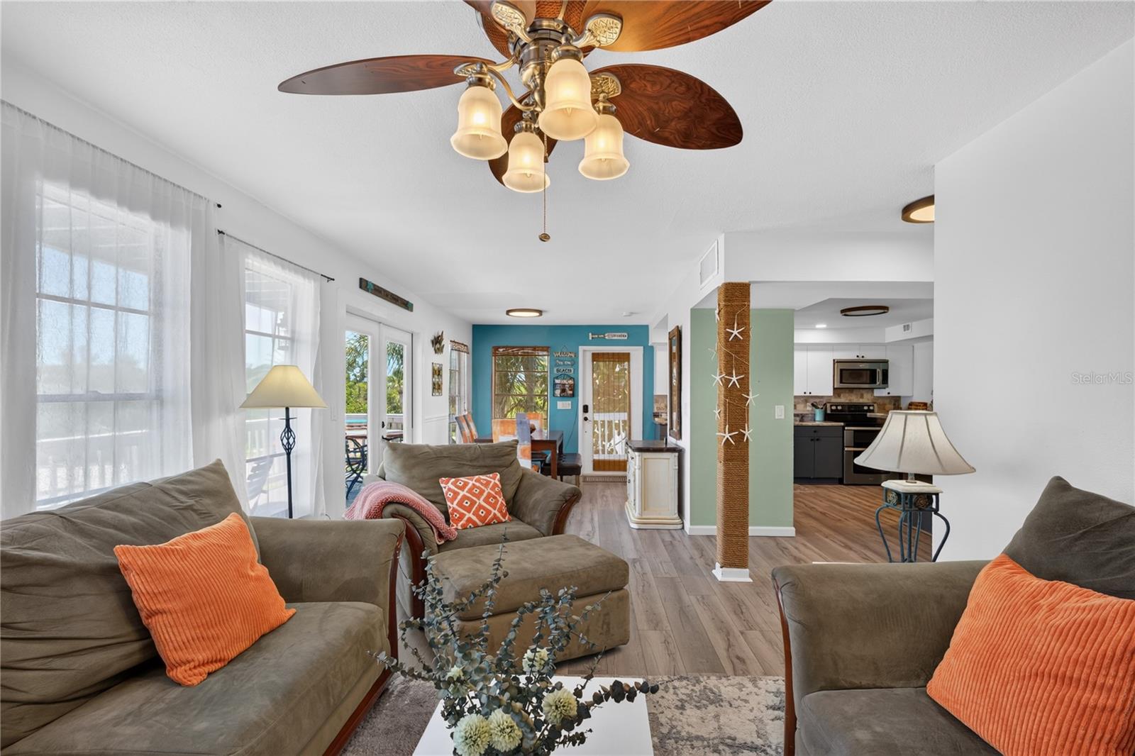 SOUTH VENICE - Residential