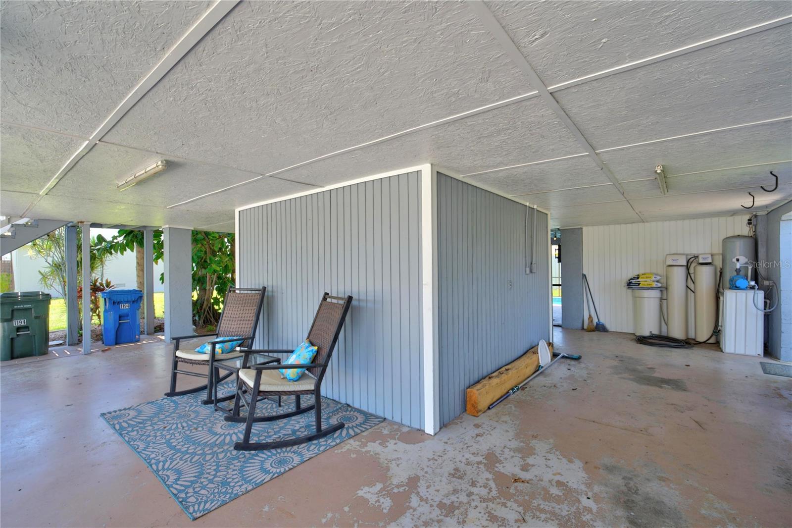 SOUTH VENICE - Residential