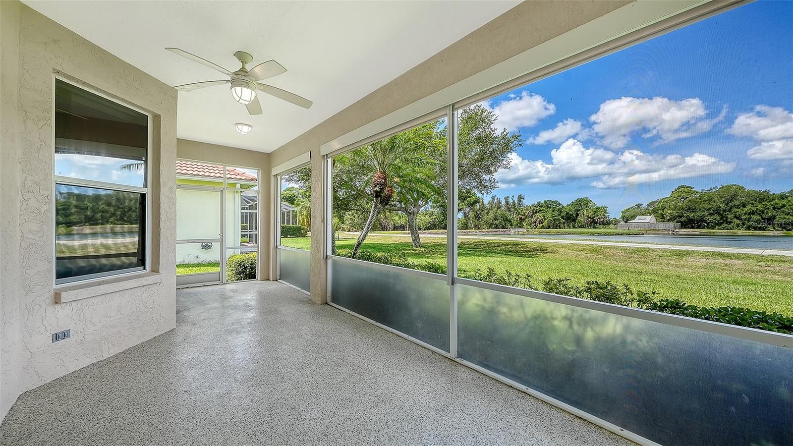 PELICAN POINTE GOLF & CC - Residential