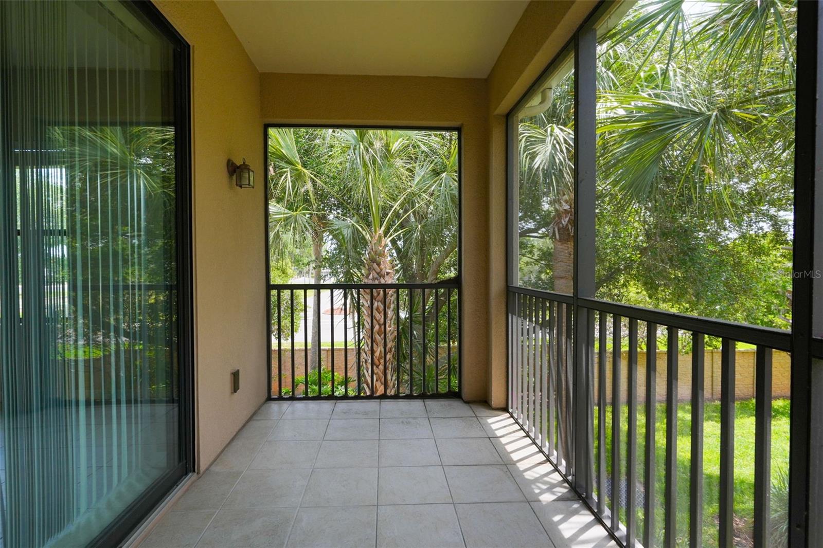 PALMA SOLA TRACE - Residential