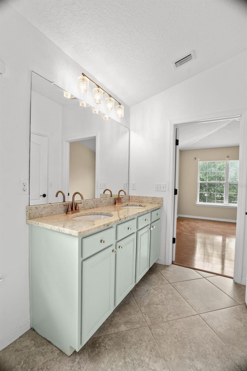 SCHOONER COVE A CONDOMINIUM PHASE 18 - Residential
