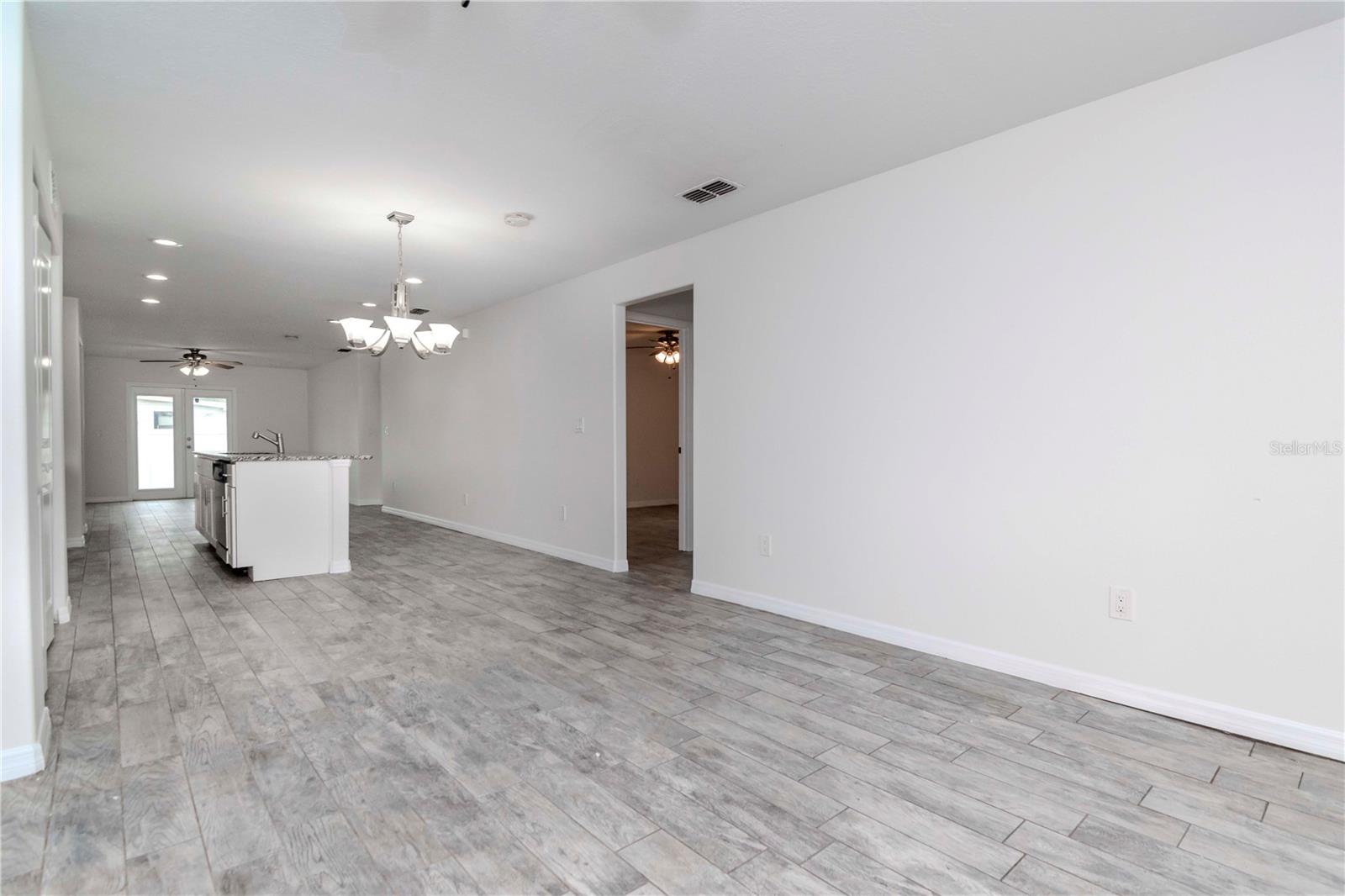 TREASURE PARK - Residential Lease