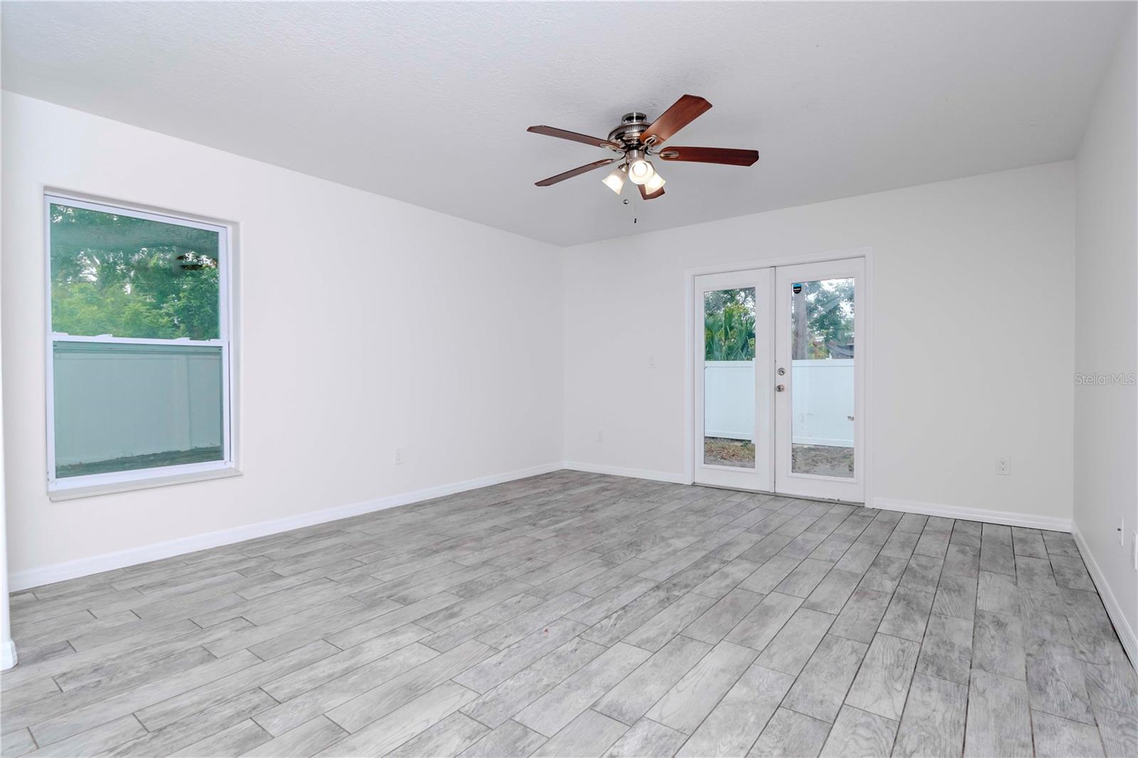 TREASURE PARK - Residential Lease