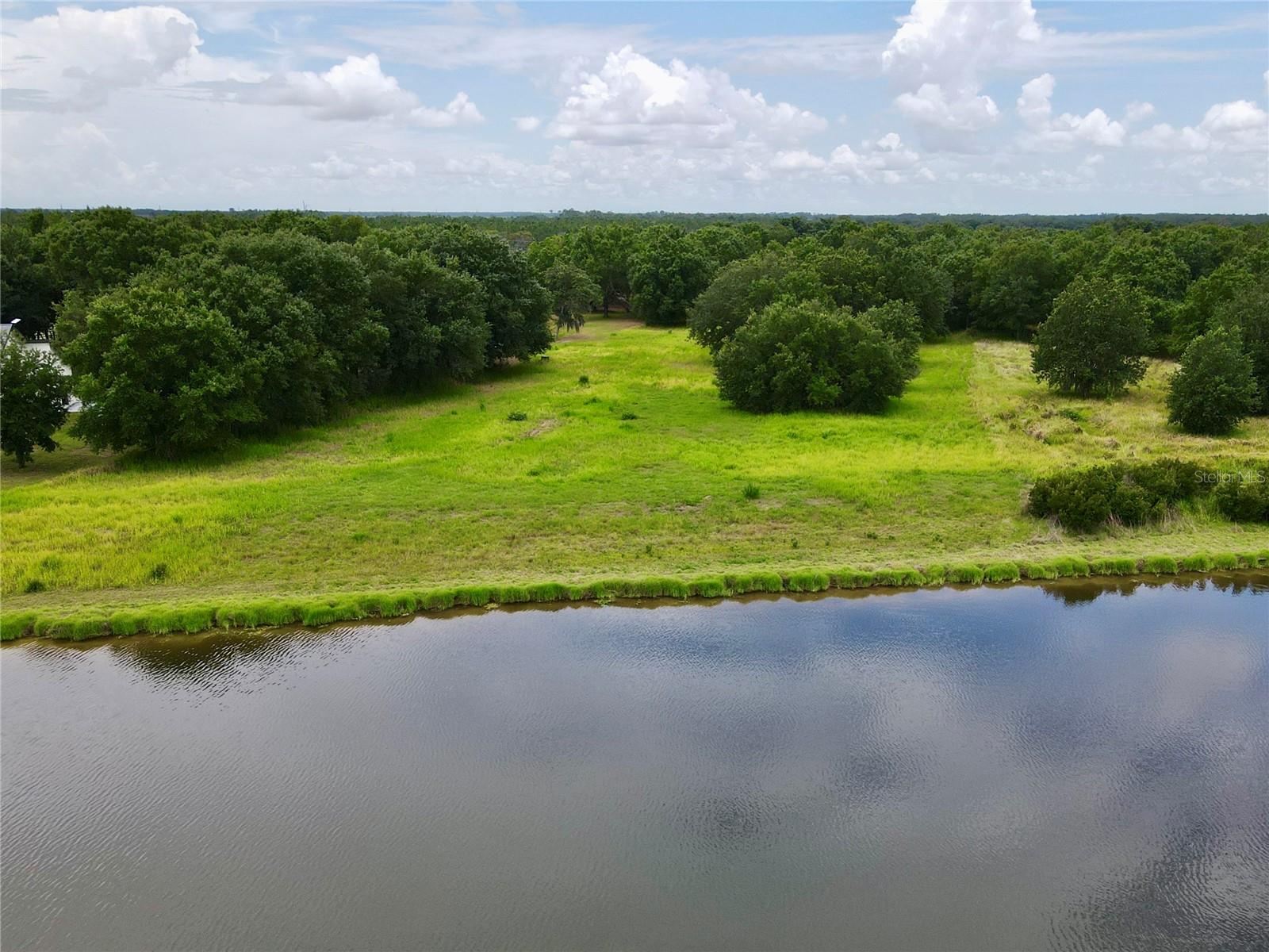LAKESIDE RANCH - Land