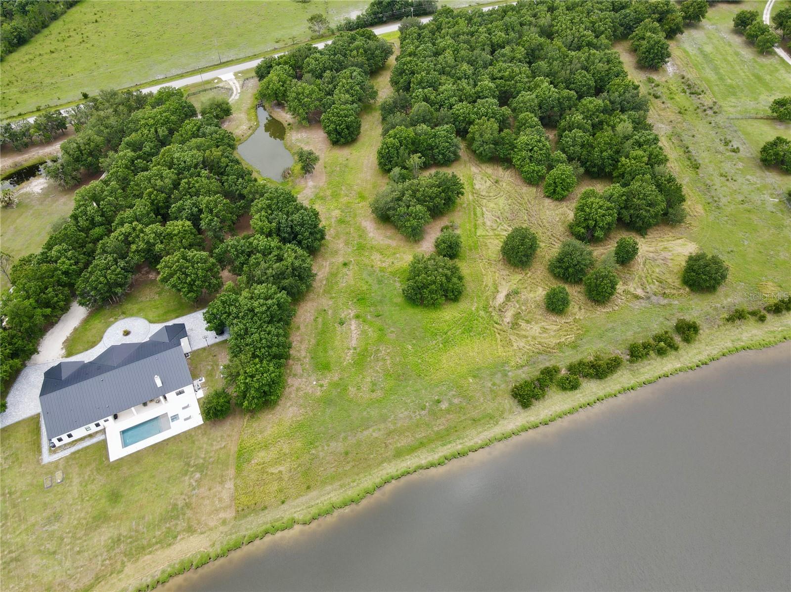 LAKESIDE RANCH - Land