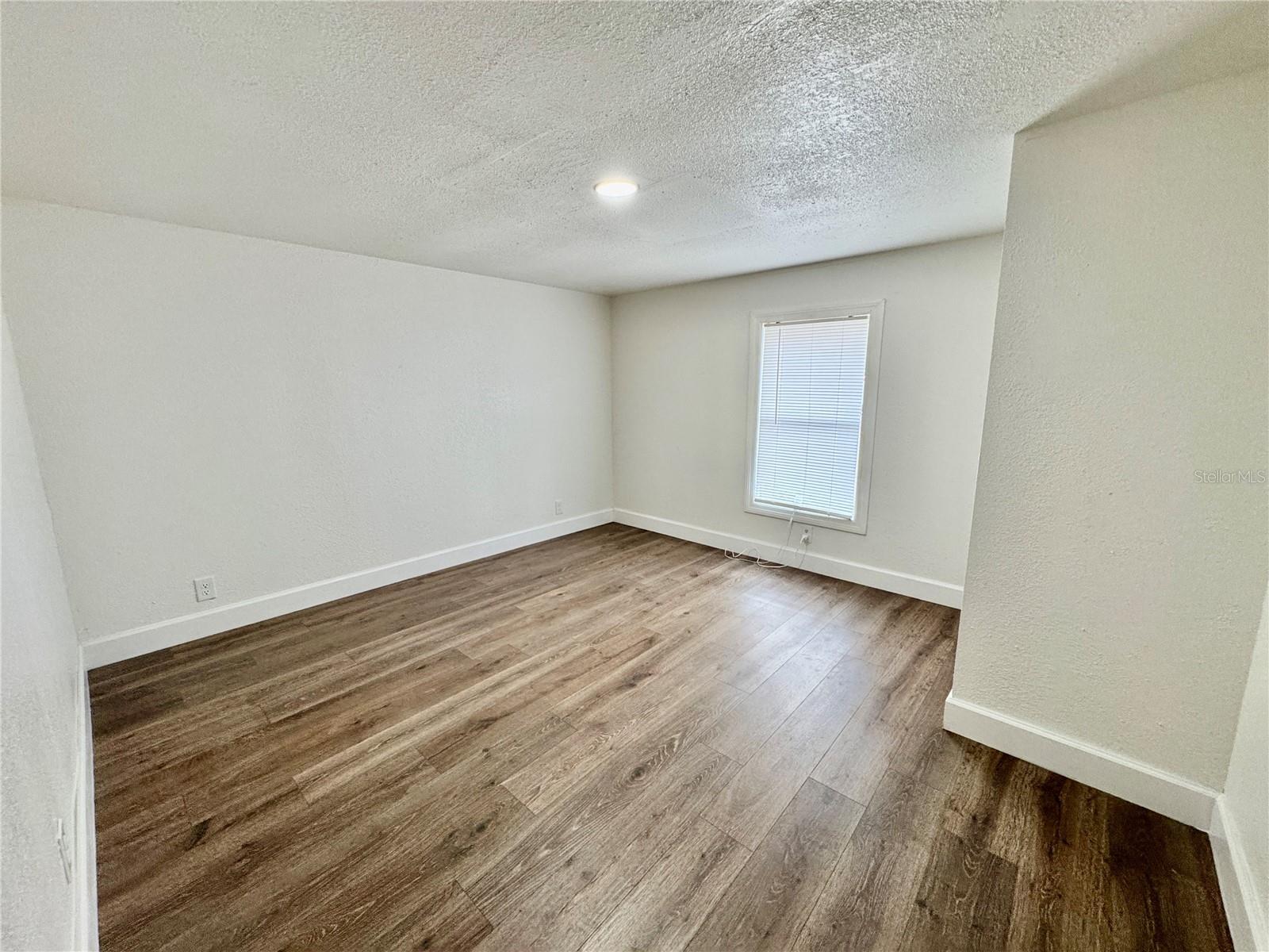 HIDDEN LAKE RESORT - Residential Lease