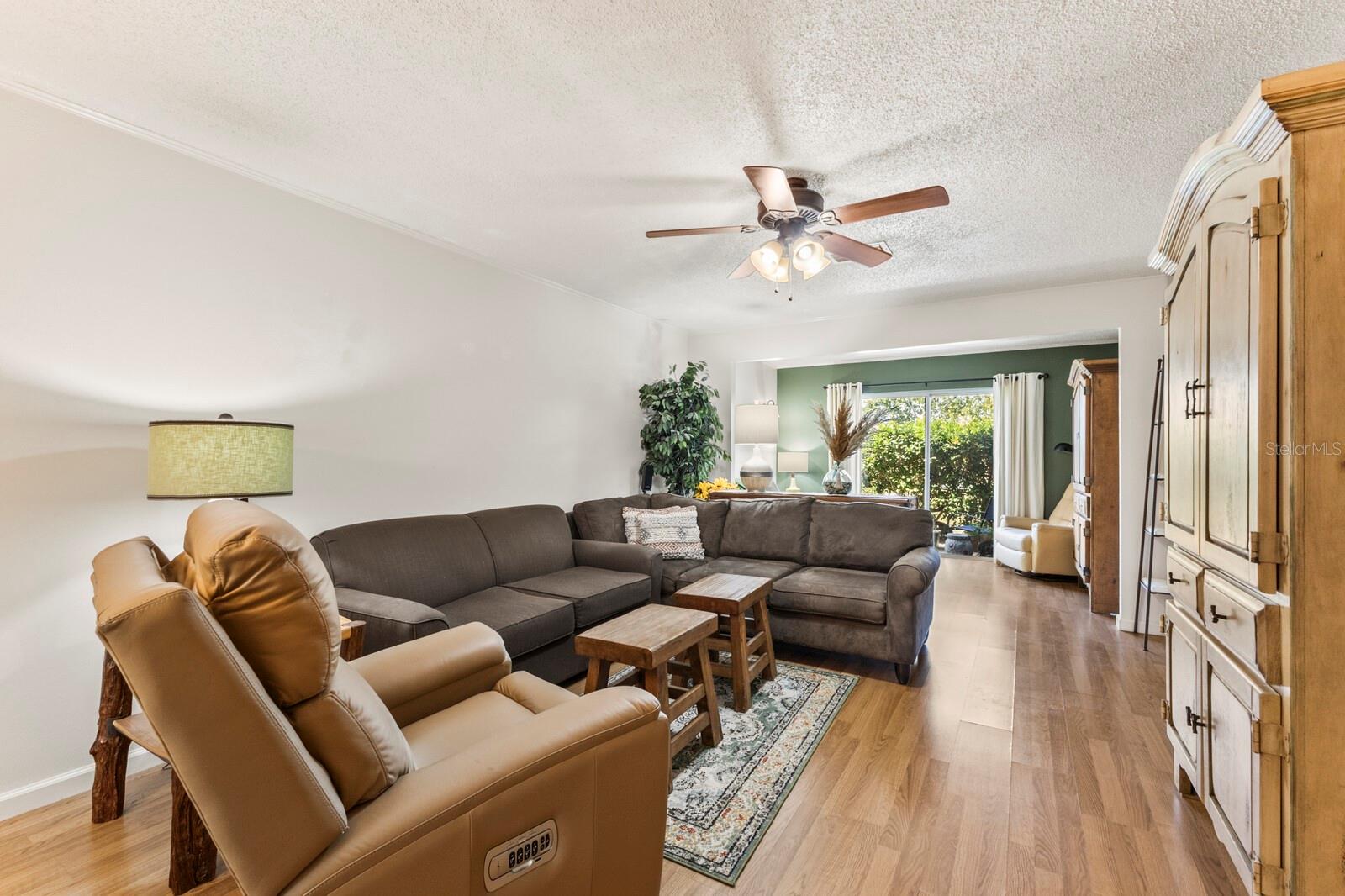 BAYSHORE ON THE LAKE APTS SEC 2 - Residential