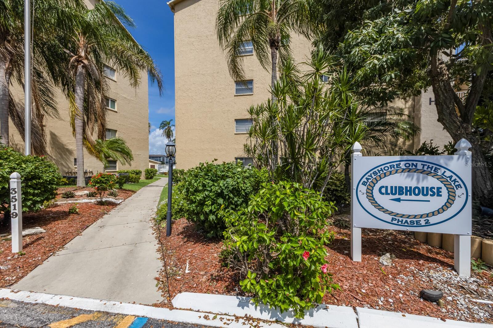 BAYSHORE ON THE LAKE APTS SEC 2 - Residential