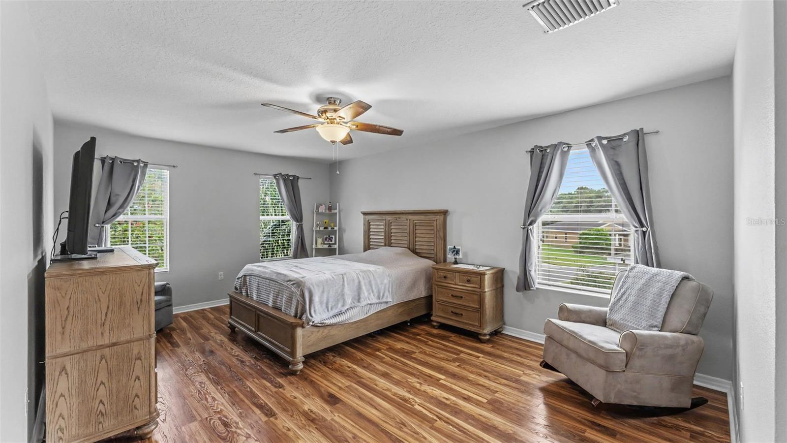 WHISPERING WOODS PH 1 - Residential