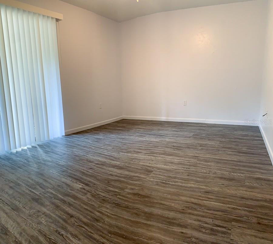 CREEK FOREST - Residential Lease