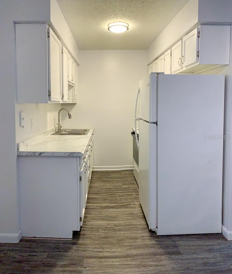 CREEK FOREST - Residential Lease