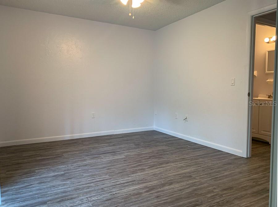 CREEK FOREST - Residential Lease