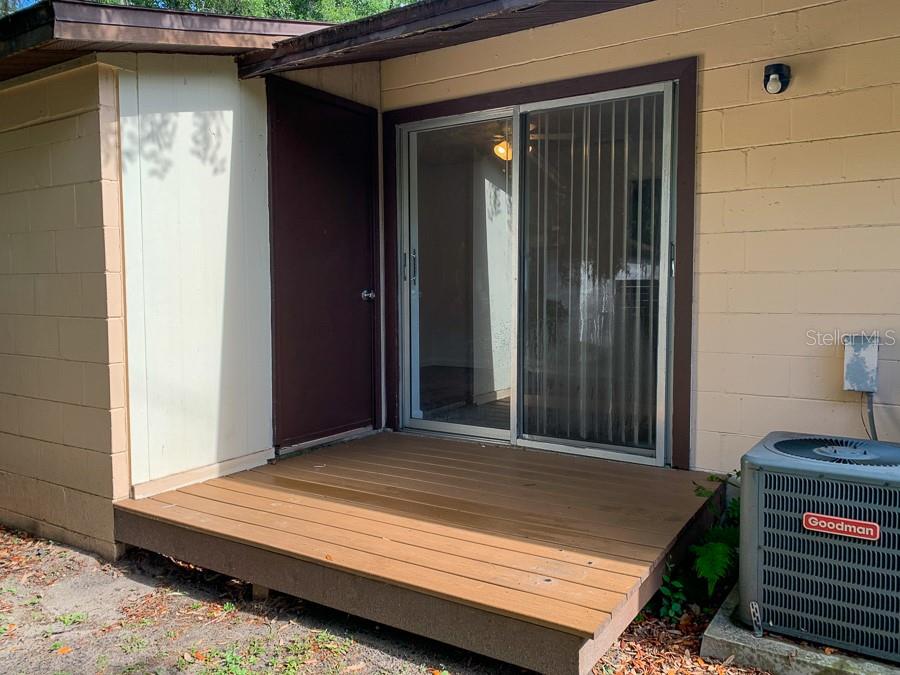 CREEK FOREST - Residential Lease