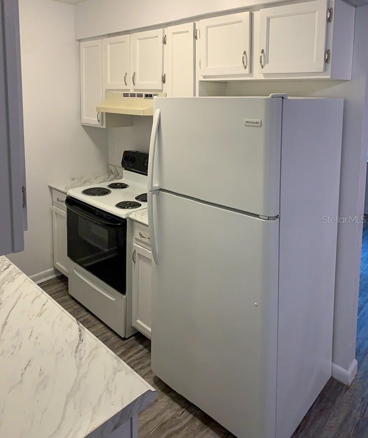 CREEK FOREST - Residential Lease