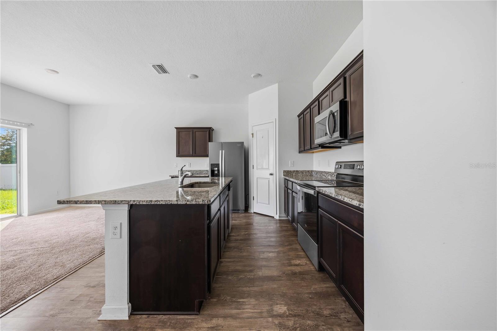 RIVERSTONE PH I - Residential