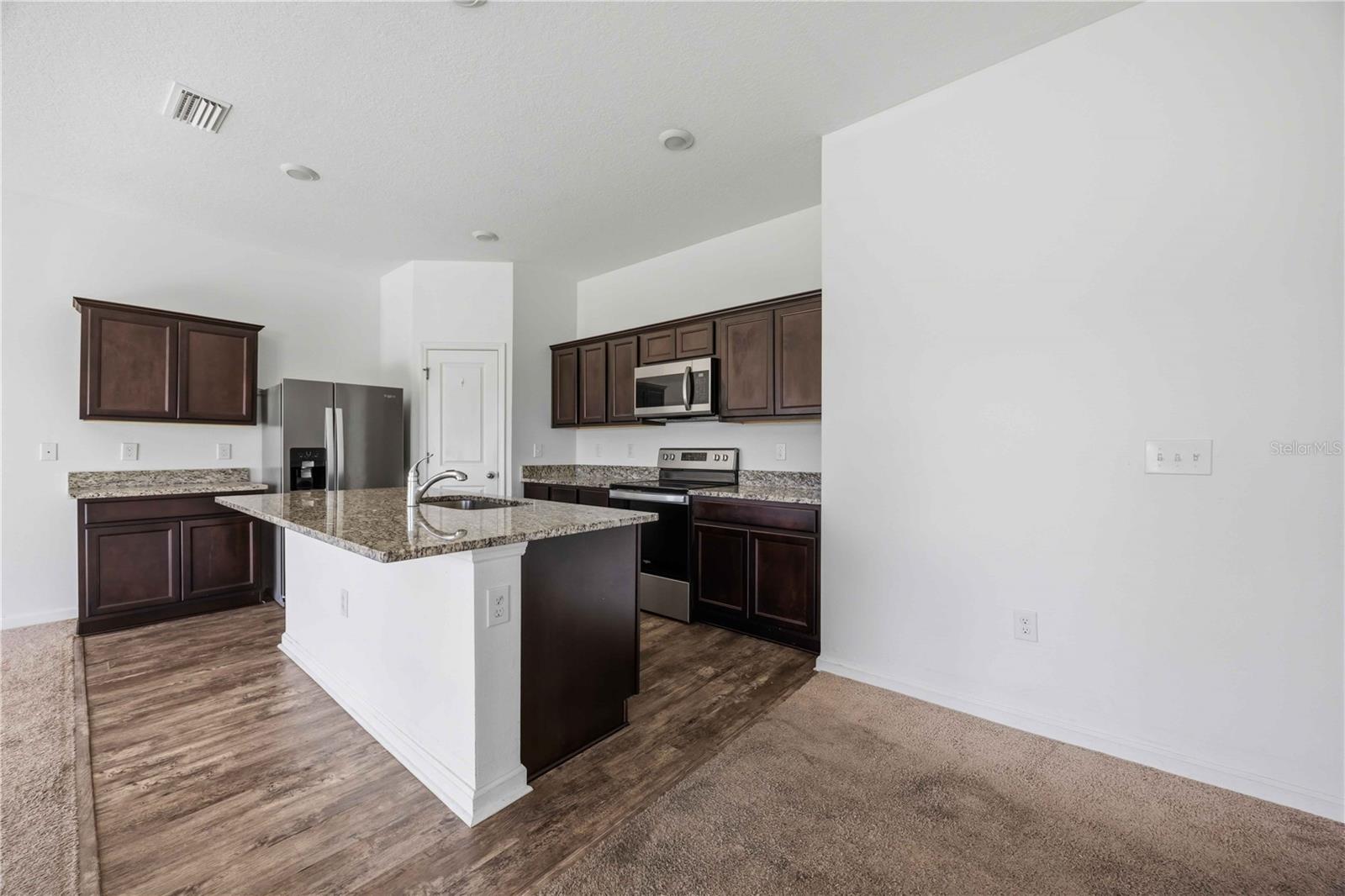 RIVERSTONE PH I - Residential