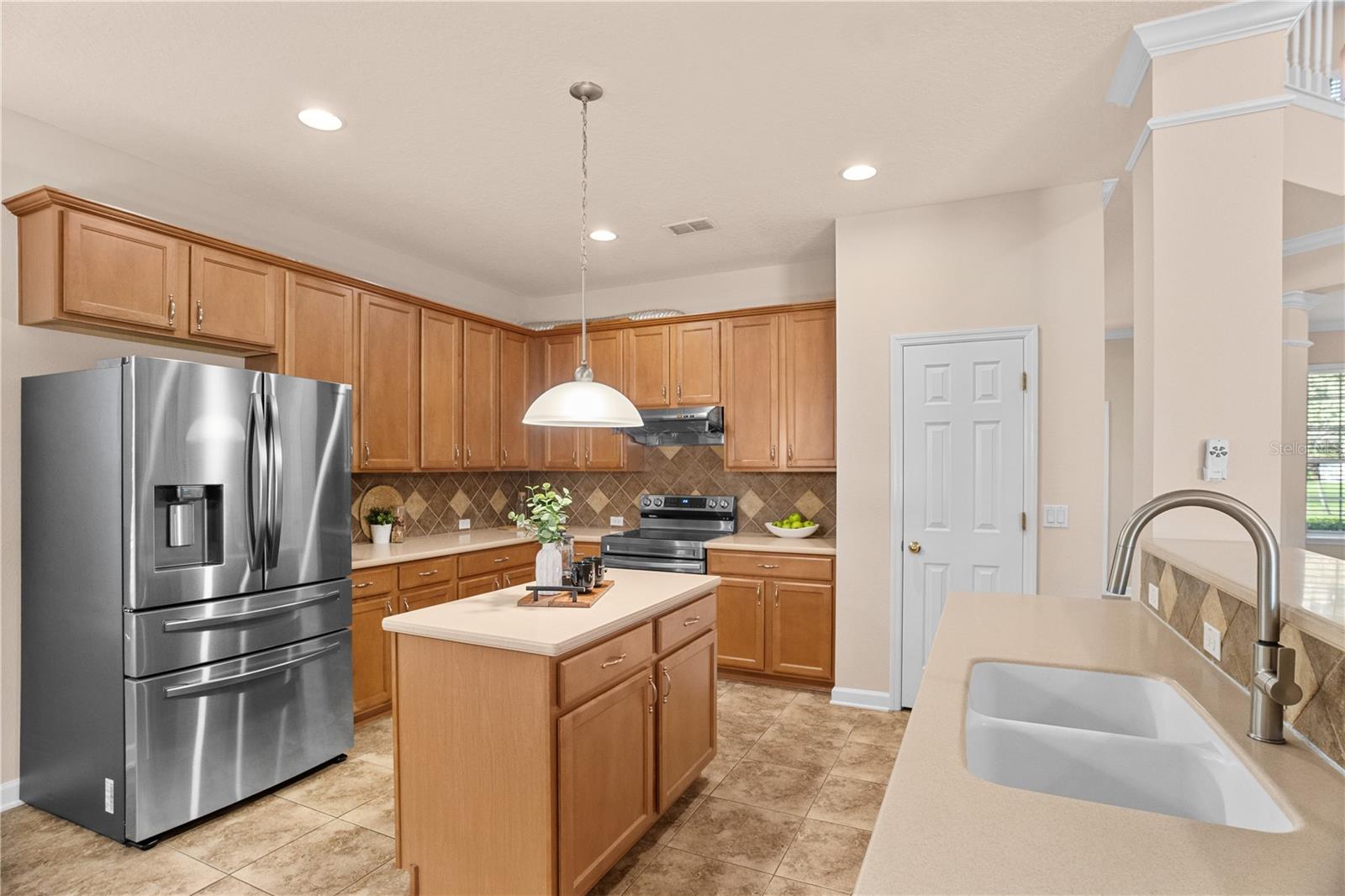 AVALON PARK VILLAGE 06 - Residential