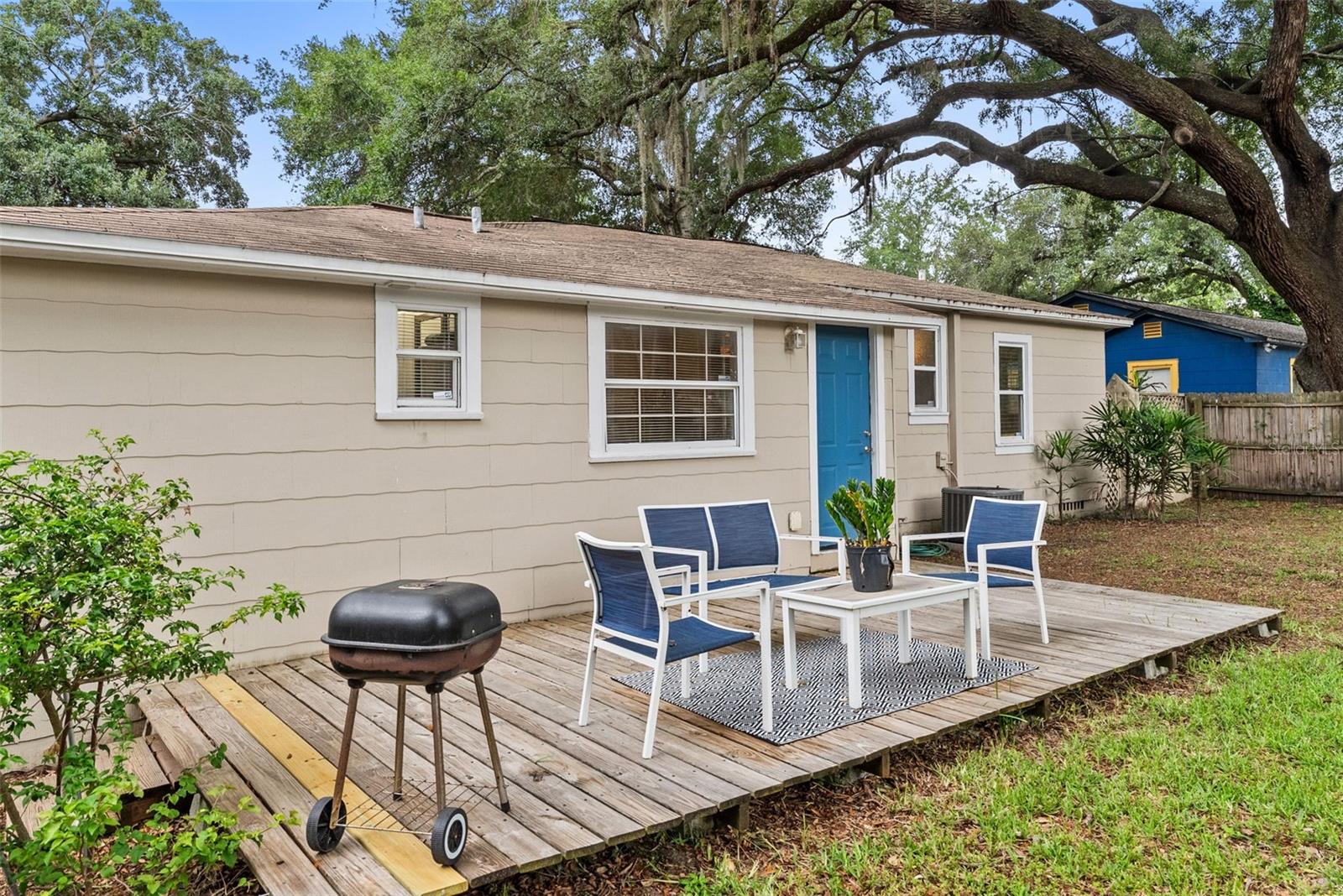 WINIFRED PARK - Residential