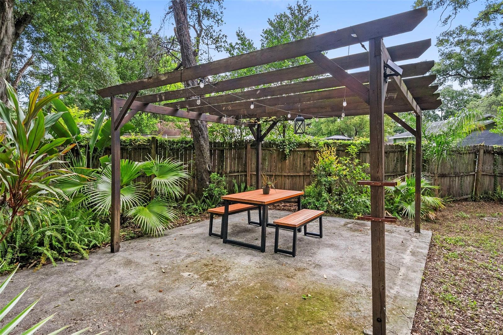 WINIFRED PARK - Residential