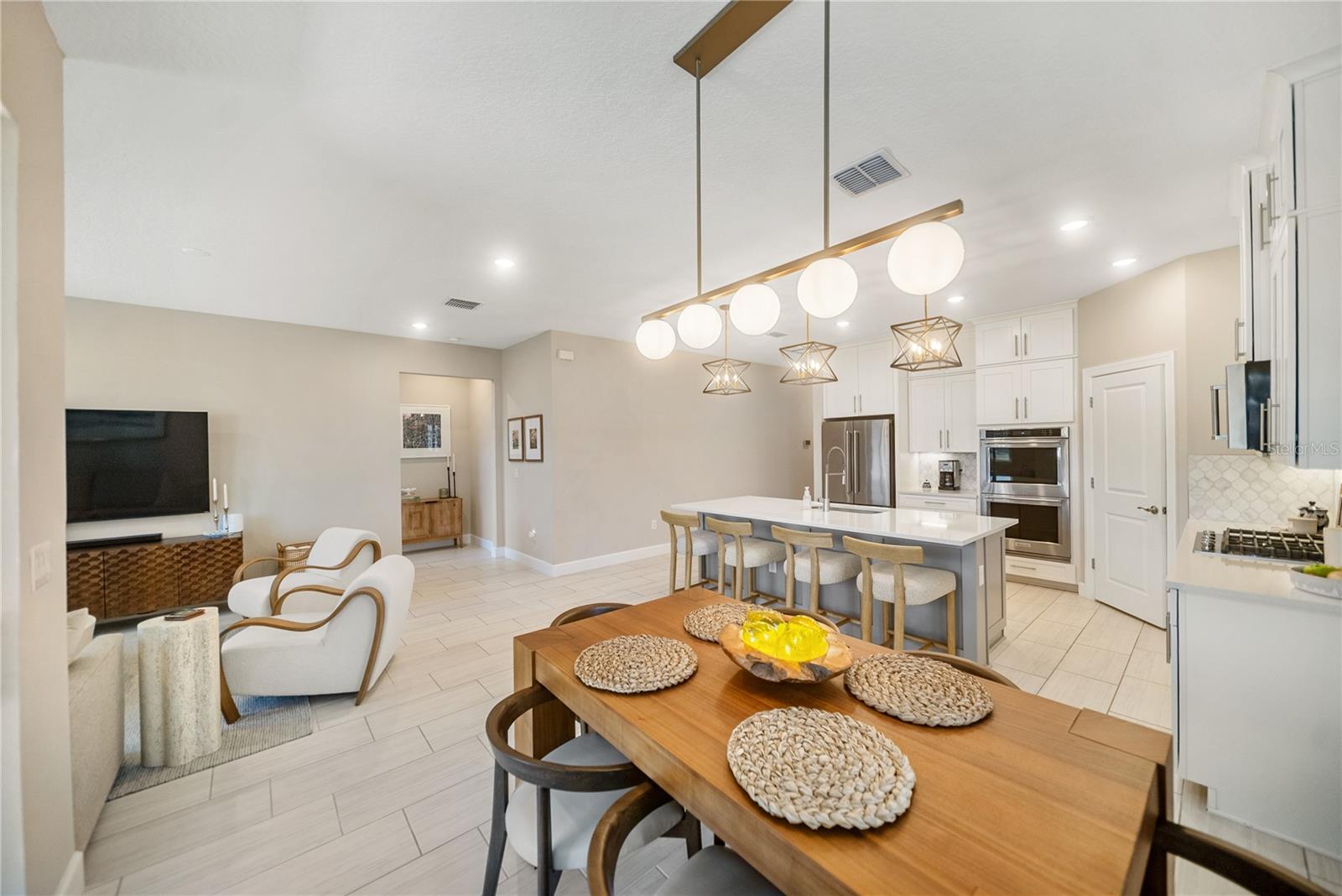 SAVANNA AT LAKEWOOD RANCH PH III 3ABD - Residential