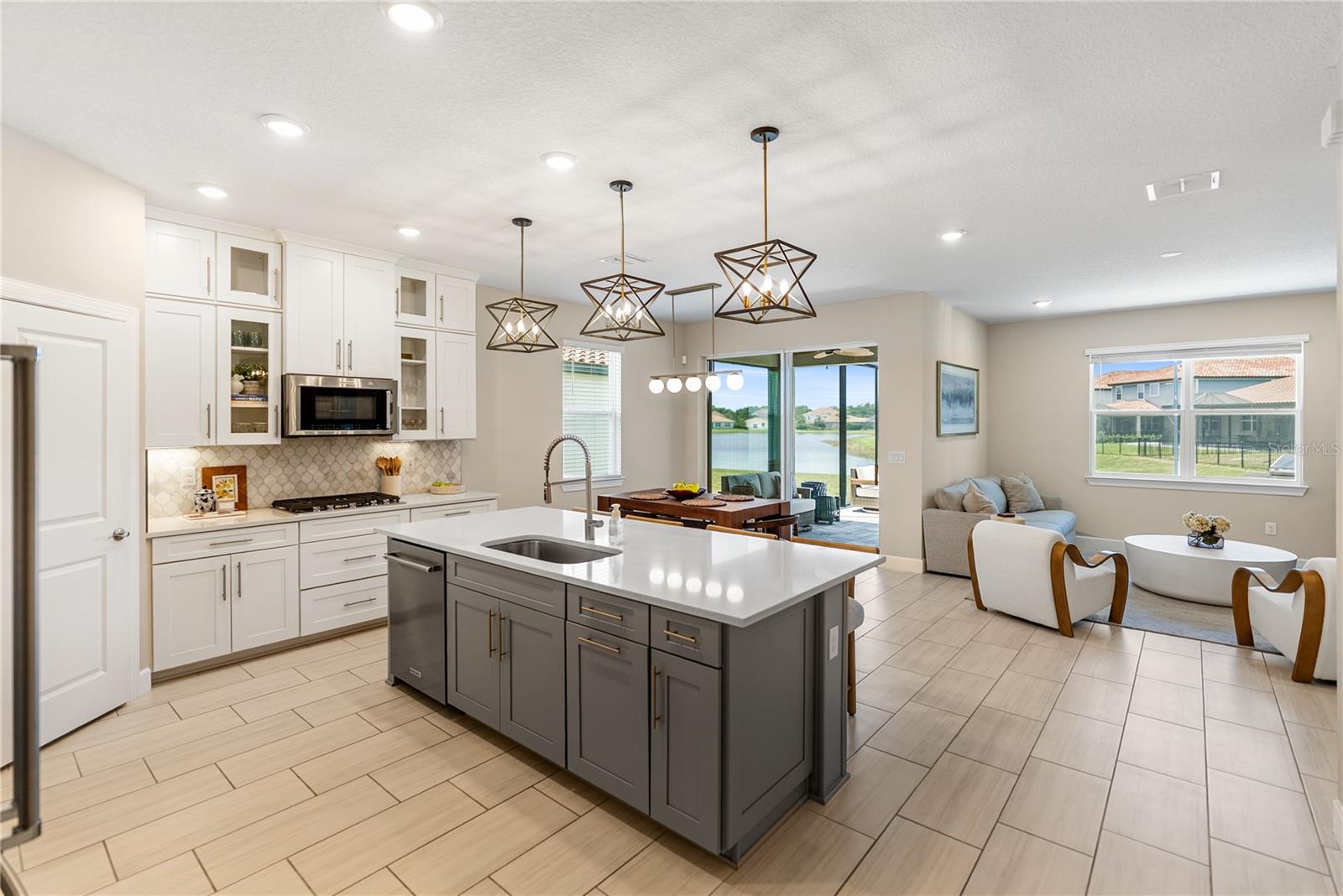SAVANNA AT LAKEWOOD RANCH PH III 3ABD - Residential