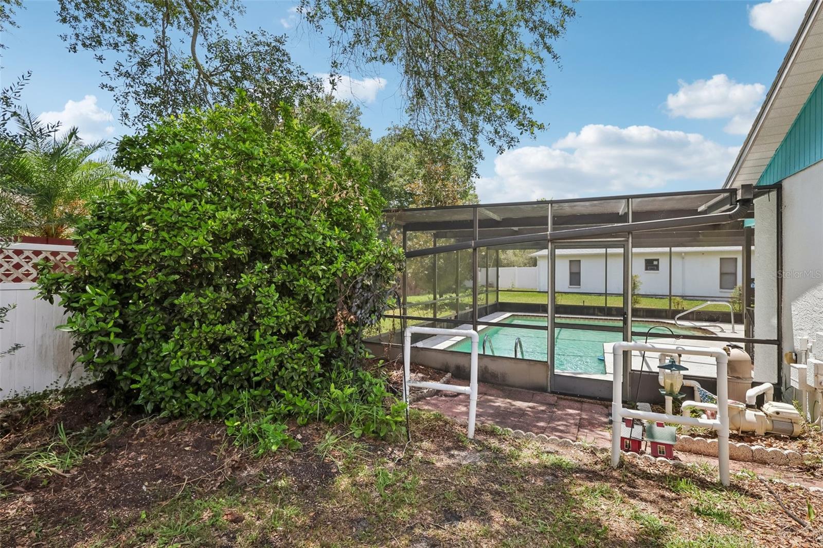 FAIRWAY OAKS - Residential