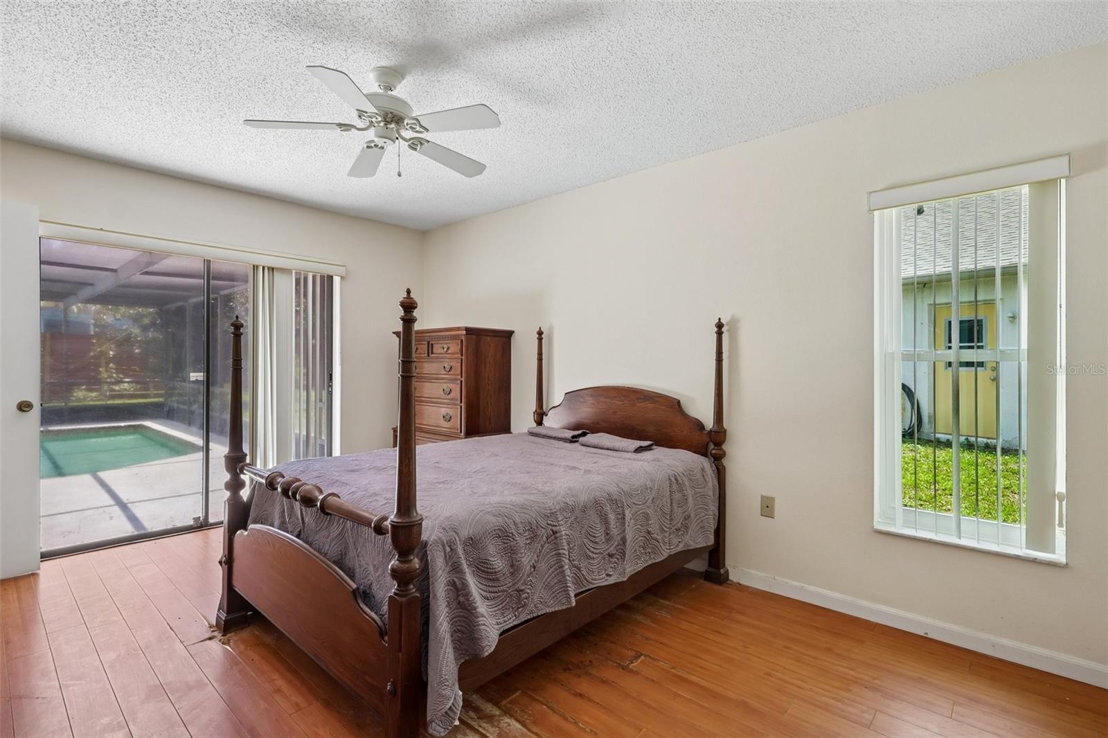 FAIRWAY OAKS - Residential