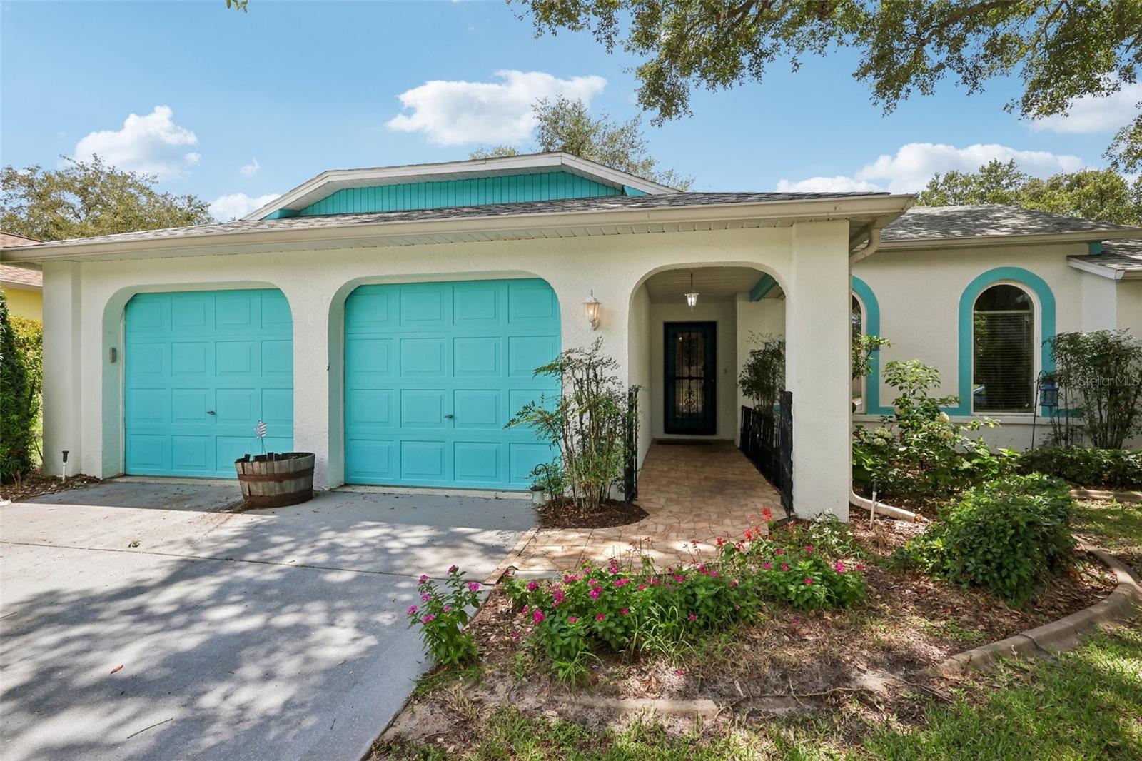 FAIRWAY OAKS - Residential