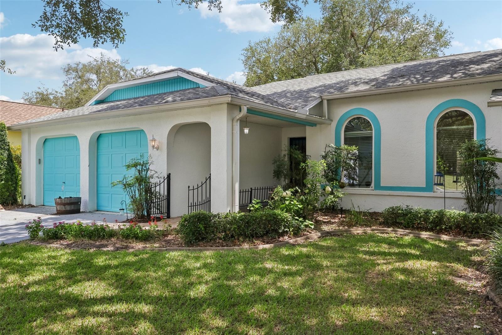 FAIRWAY OAKS - Residential