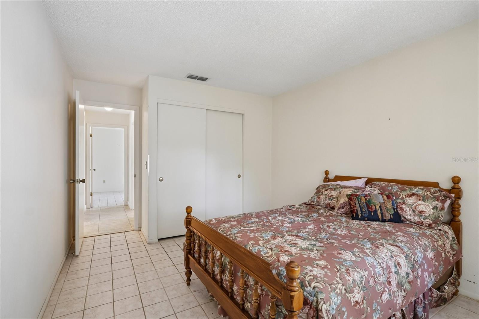 FAIRWAY OAKS - Residential