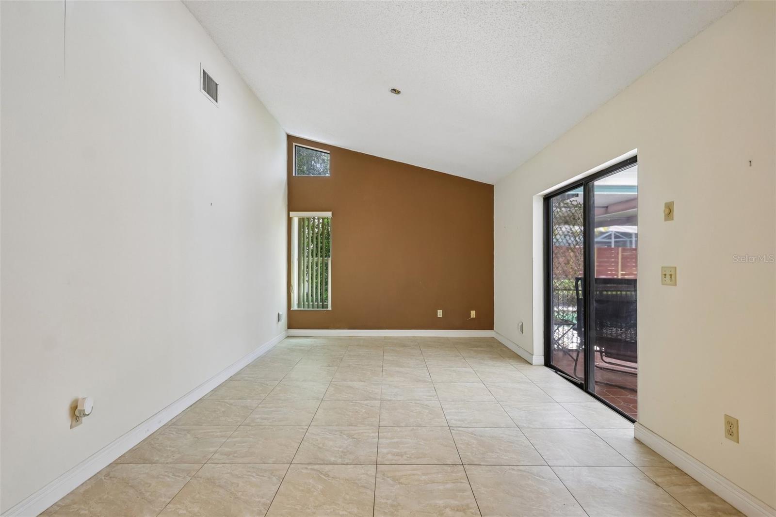 FAIRWAY OAKS - Residential