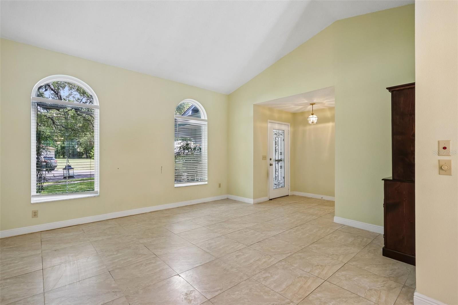 FAIRWAY OAKS - Residential