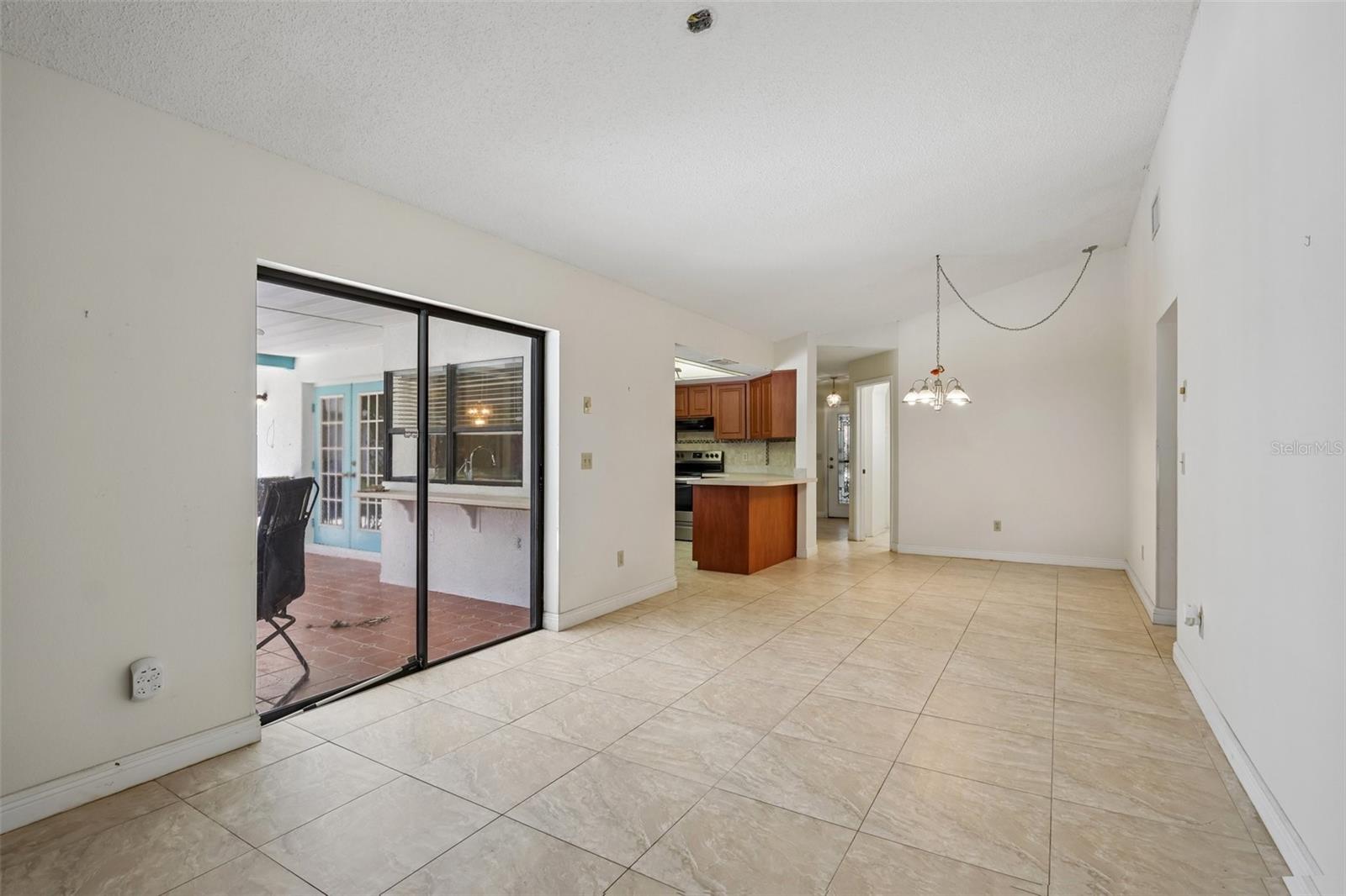 FAIRWAY OAKS - Residential