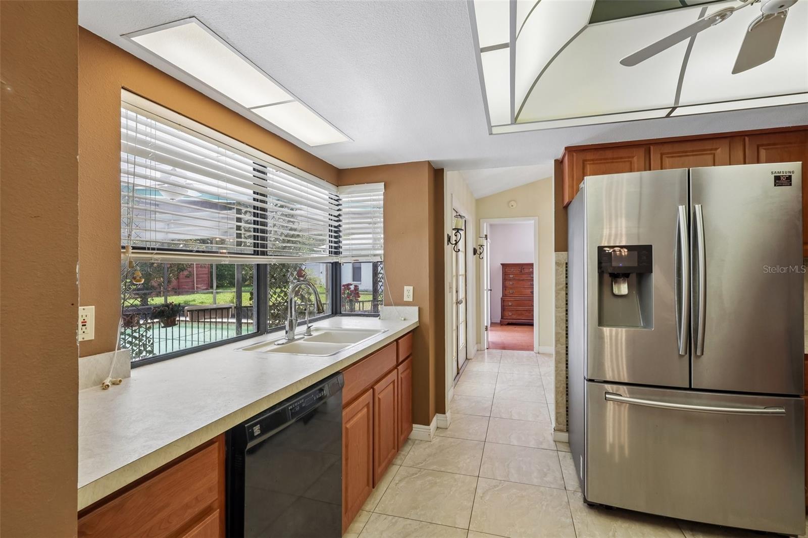 FAIRWAY OAKS - Residential