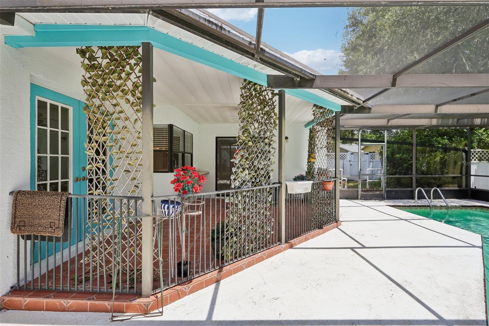 FAIRWAY OAKS - Residential