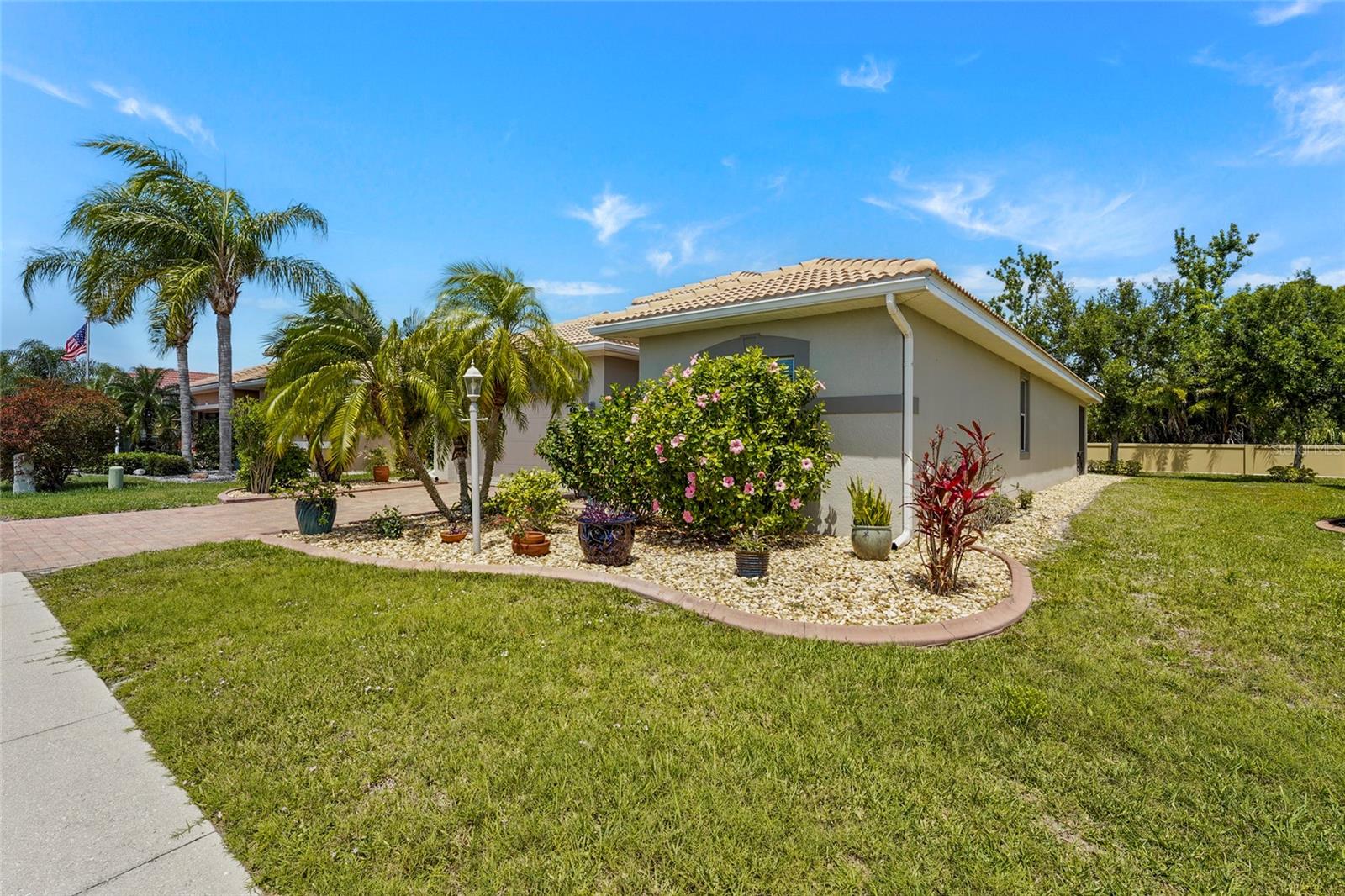TALON BAY - Residential