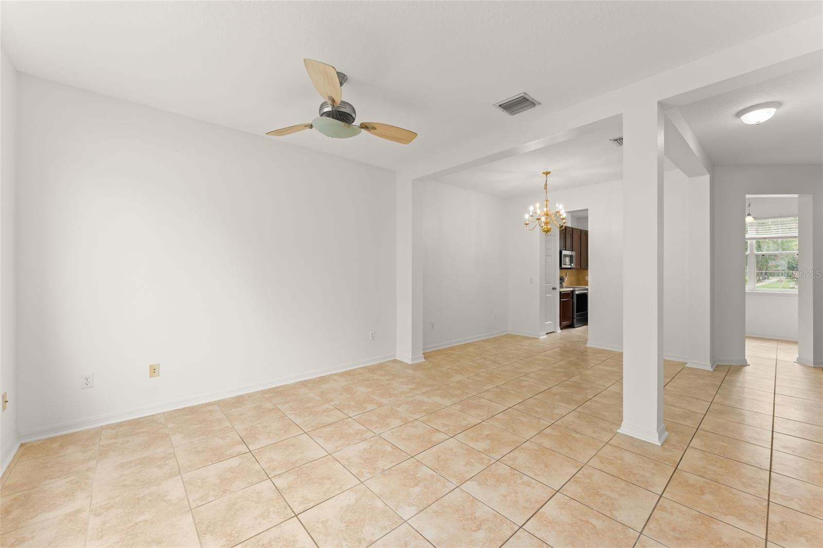 LAKES OF WINDERMERE - LAKE REAMS TOWNHOMES - Residential