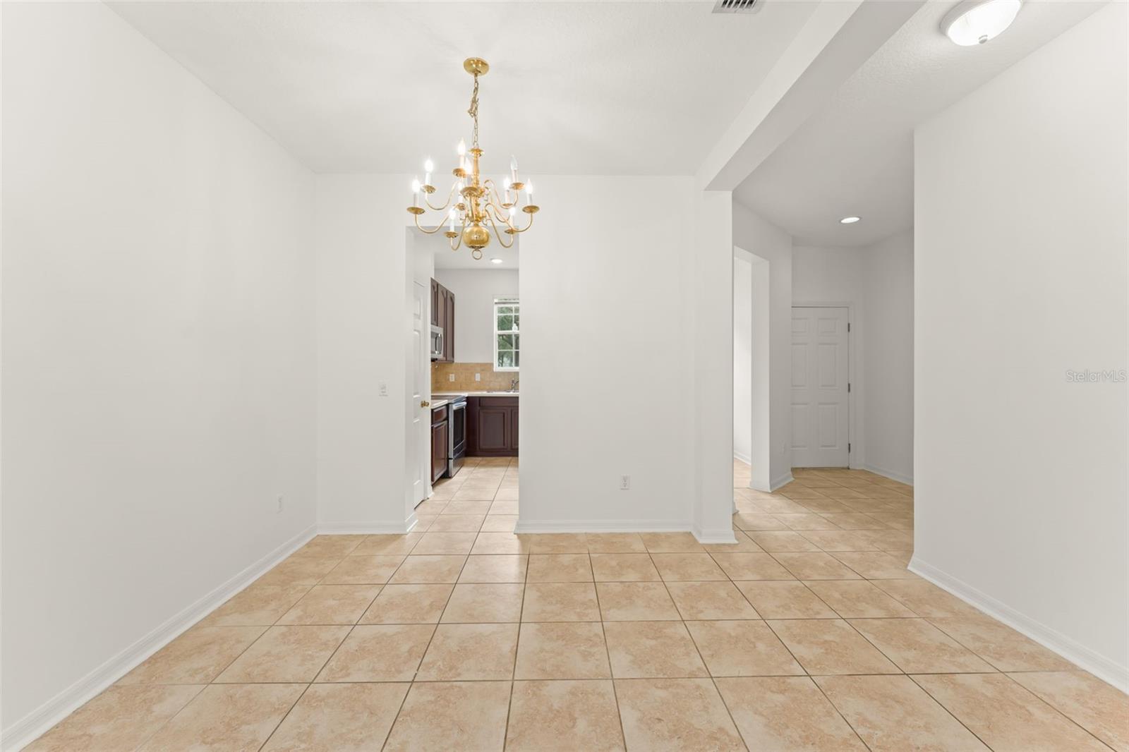 LAKES OF WINDERMERE - LAKE REAMS TOWNHOMES - Residential