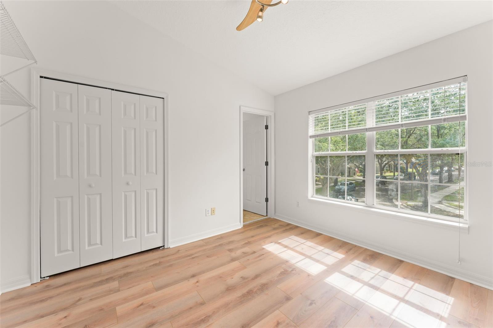 LAKES OF WINDERMERE - LAKE REAMS TOWNHOMES - Residential