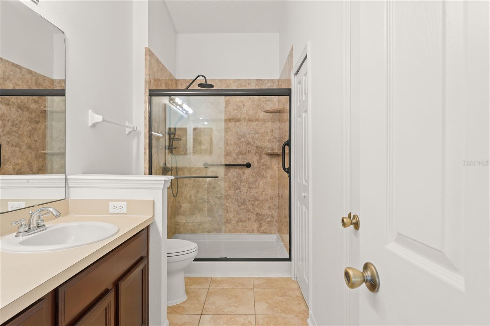 LAKES OF WINDERMERE - LAKE REAMS TOWNHOMES - Residential
