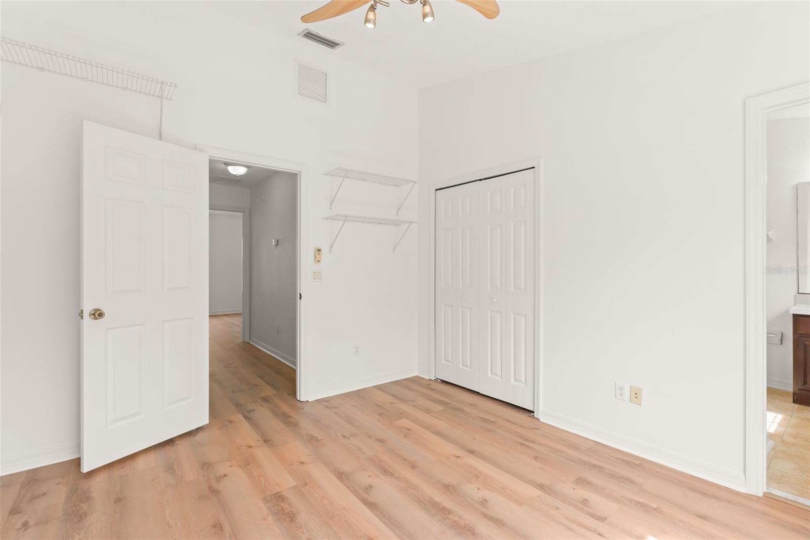 LAKES OF WINDERMERE - LAKE REAMS TOWNHOMES - Residential