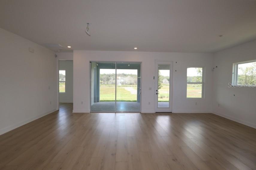 OAKFIELD AT MOUNT DORA - Residential