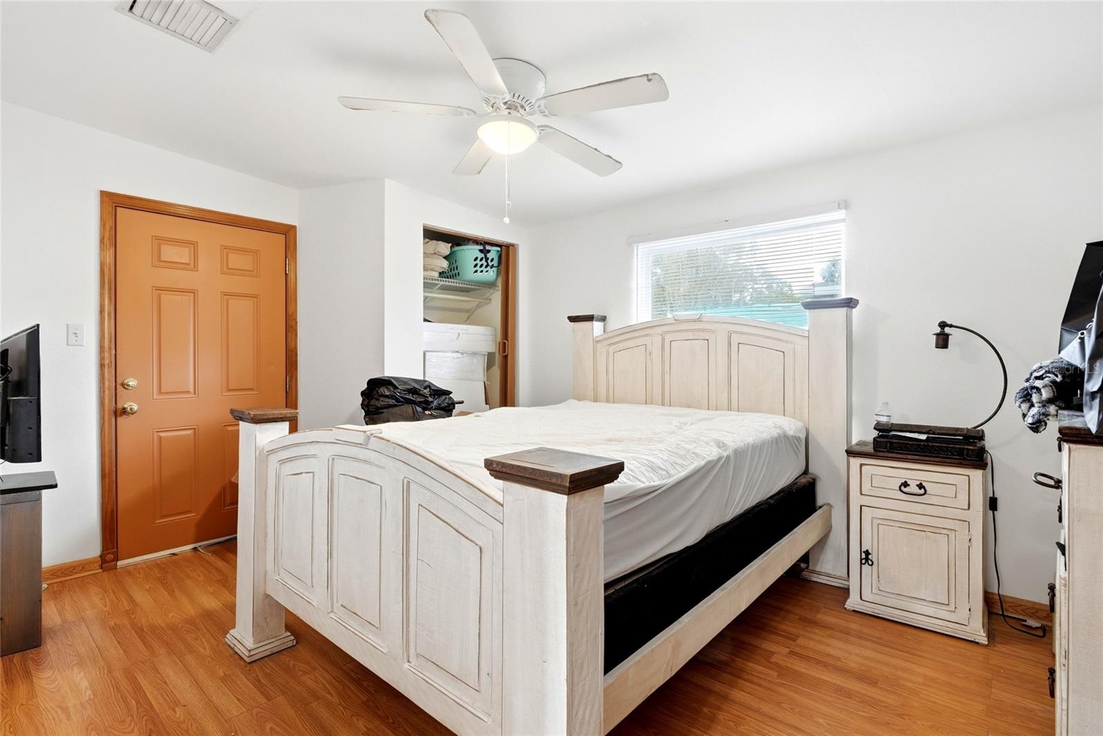 GLENSIDE SUB - Residential Income