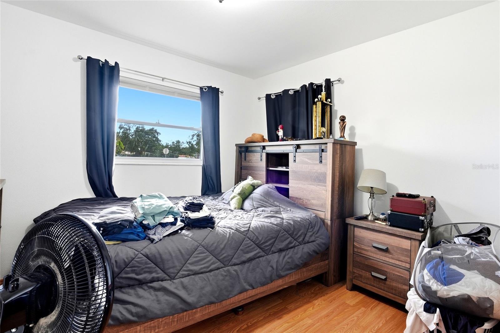 GLENSIDE SUB - Residential Income