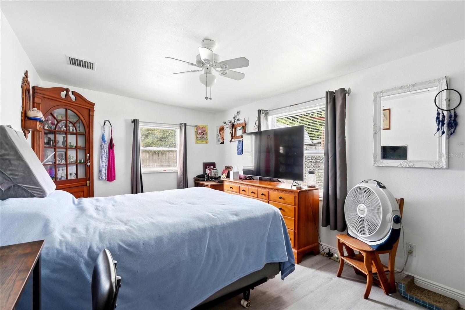 GLENSIDE SUB - Residential Income