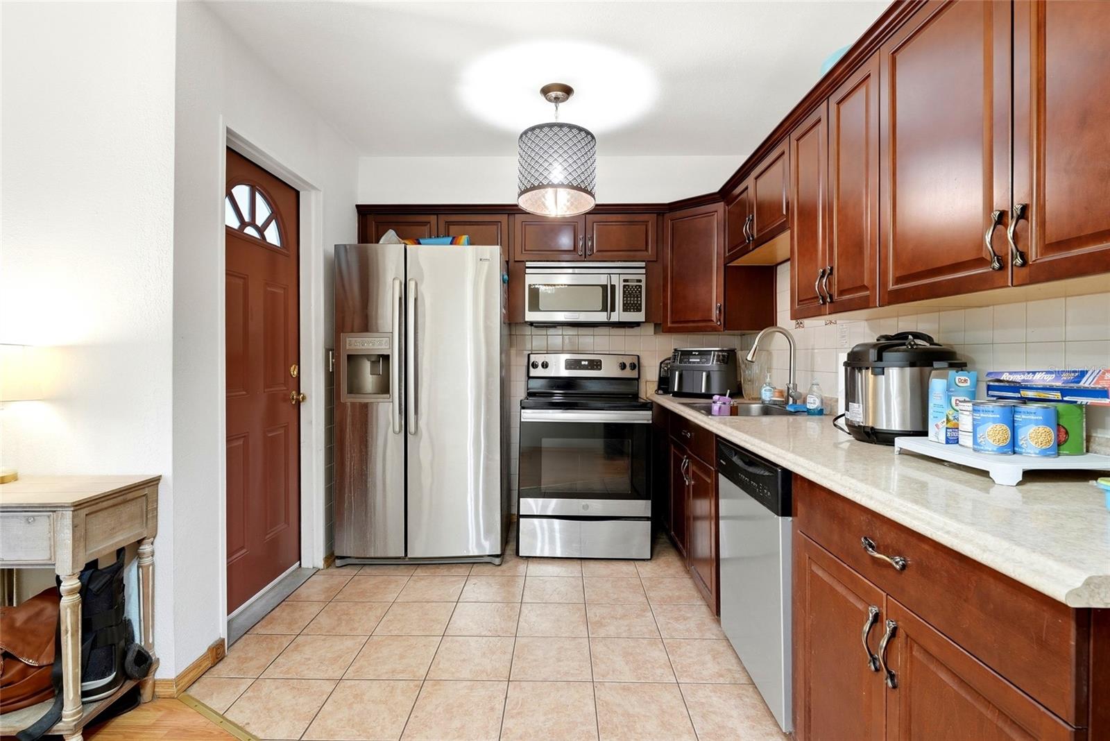 GLENSIDE SUB - Residential Income