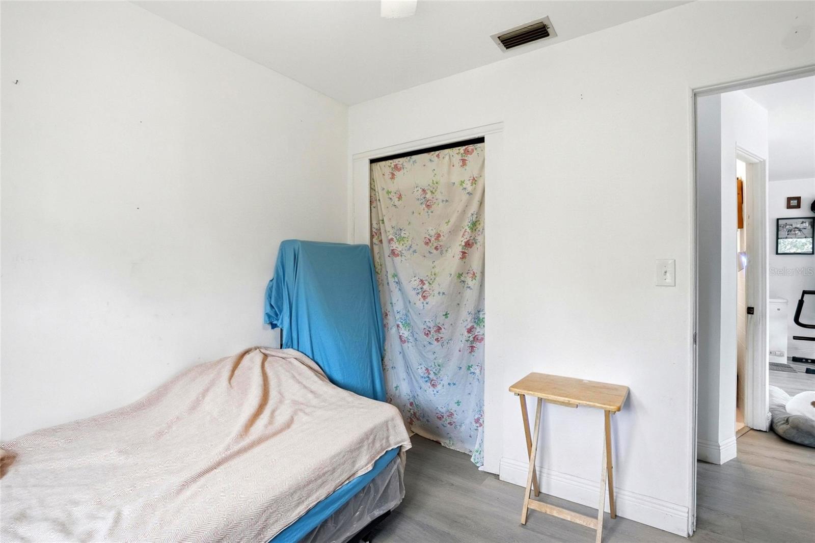 GLENSIDE SUB - Residential Income